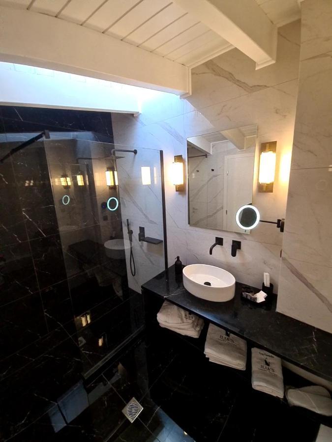 Ilia'S Luxury Suites - Adults Only Xylokastro Exterior foto
